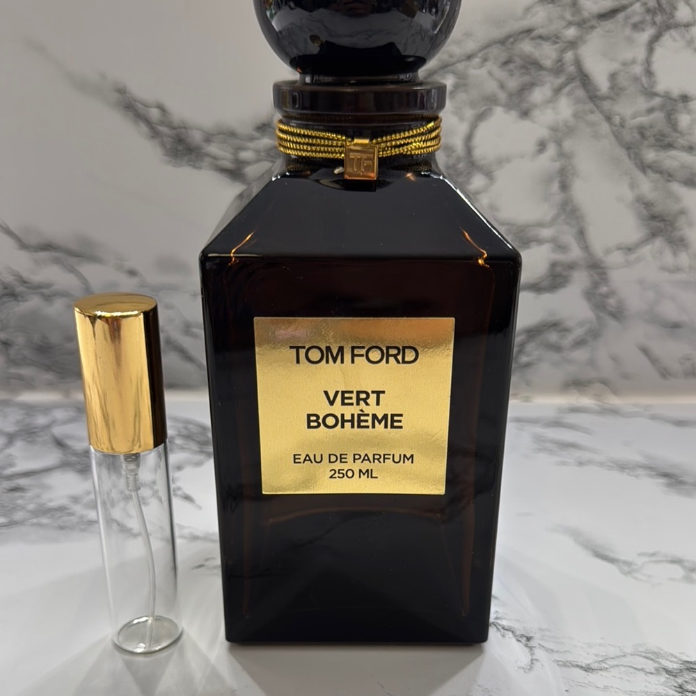 NWOB Tom Ford 10ml travel atomizer: Vert Boheme
No box
100% authentic